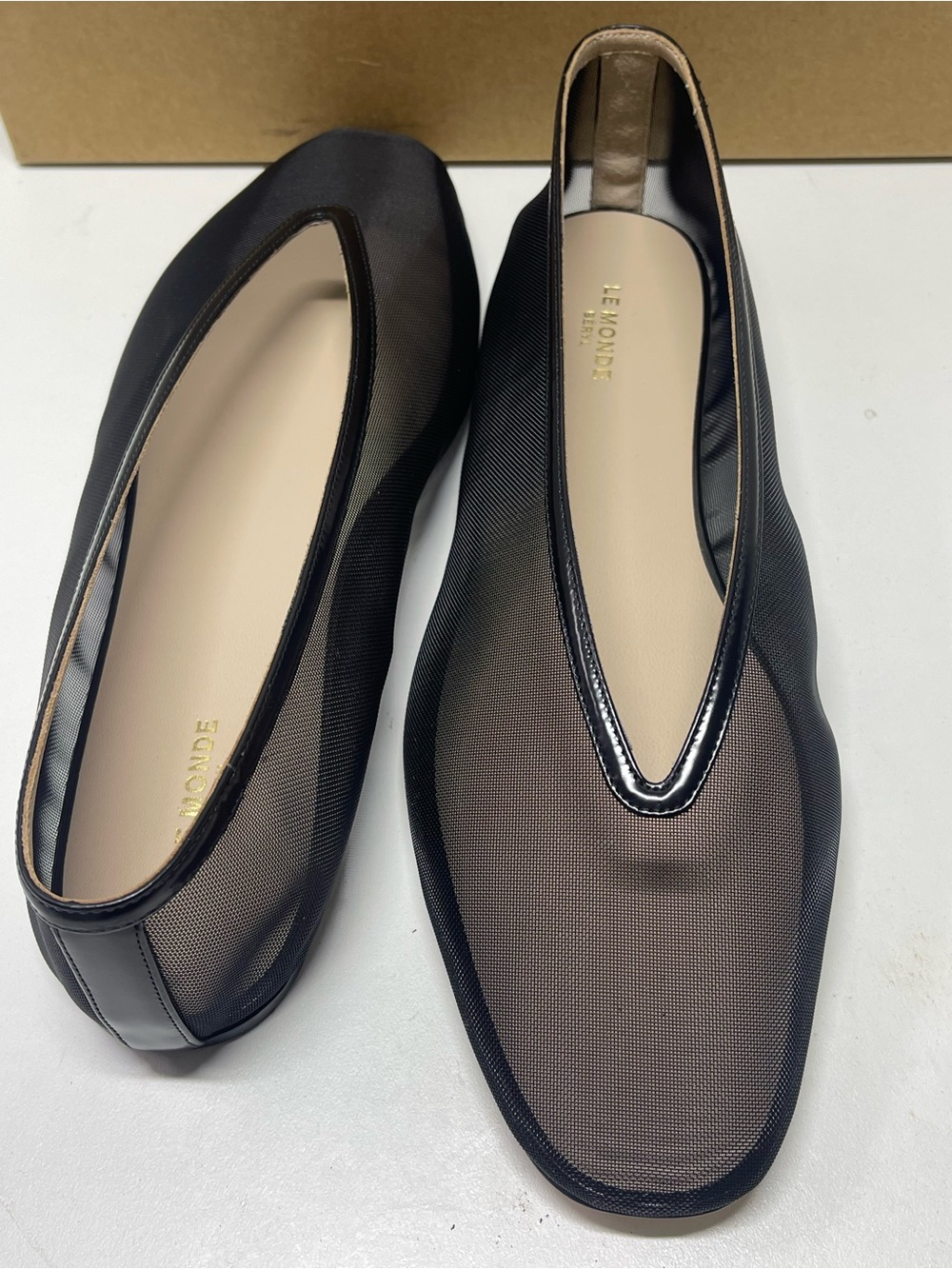 Le Monde Luna Black Mesh Slip-On Flats - Picture 5 of 13